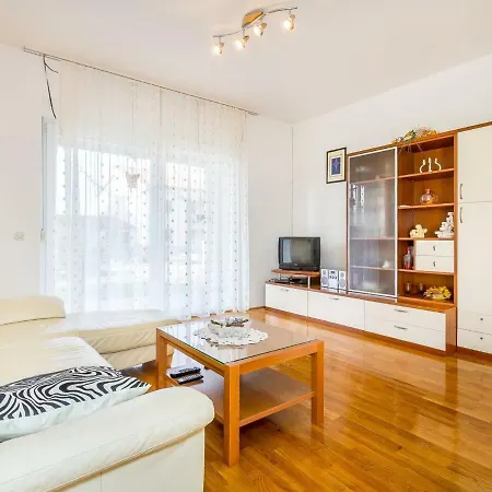 Apartman Casa Mara *